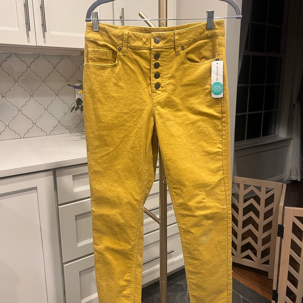 NWT Yellow Vigoss Linnie Button-Front Corduroy Pants